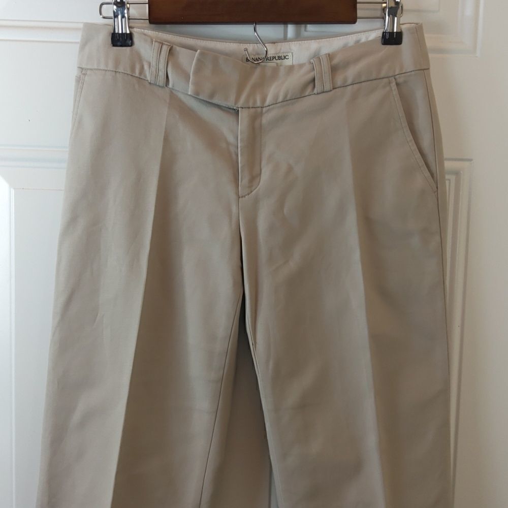 Banana Republic khaki Jackson fit cuffed pants